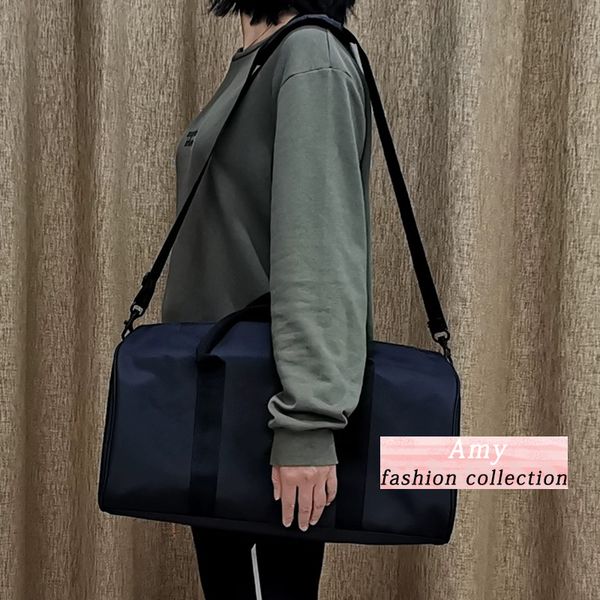 48x21X25CM quilted c bags women yogo sport large size black canvas storage case vip fashion beach tote duffle travel 
48x21X25CM quilted c bags women yogo sport large size black canvas storage case vip fashion beach tote duffle travel