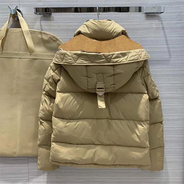 Womens Down Coat Designer Parkas Fashion Winter Mens Ladies Jacket Luxury Letter Plaid Classic Warm Top Jacket Two Colors, Khaki
Womens Down Coat Designer Parkas Fashion Winter Mens Ladies Jacket Luxury Letter Plaid Classic Warm Top Jacket Two Colors, Khaki