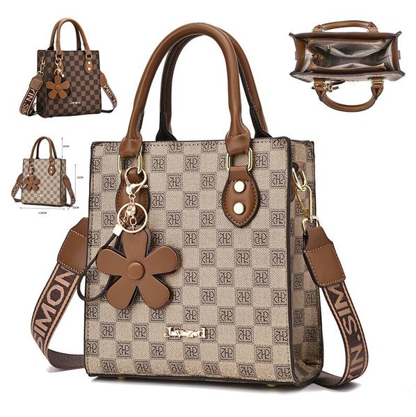 Factory sales womens shoulder bag sweet little fresh flower pendant fashion handbag this year's popular plaid retro tote bag trend color matching leather bag 770#, Khaki
Factory sales womens shoulder bag sweet little fresh flower pendant fashion handbag this year's popular plaid retro tote bag trend color matching leather bag 770#, Khaki