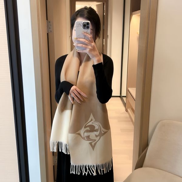 Luxury scarves women classic designer scarf men's thermal printed scarf soft and comfortable autumn and winter cape rabbit velvet fashion scarf Christmas gift 65*180
Luxury scarves women classic designer scarf men's thermal printed scarf soft and comfortable autumn and winter cape rabbit velvet fashion scarf Christmas gift 65*180