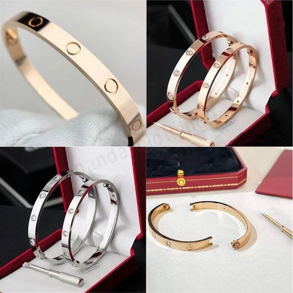 Designer bracelet Luxury Classic jewelry Womens Mens 18K gold bracelet Screw Bangle Titanium Steel Bangle Gold Plated Never Fading Non Allergic Gold Bracelets
Designer bracelet Luxury Classic jewelry Womens Mens 18K gold bracelet Screw Bangle Titanium Steel Bangle Gold Plated Never Fading Non Allergic Gold Bracelets