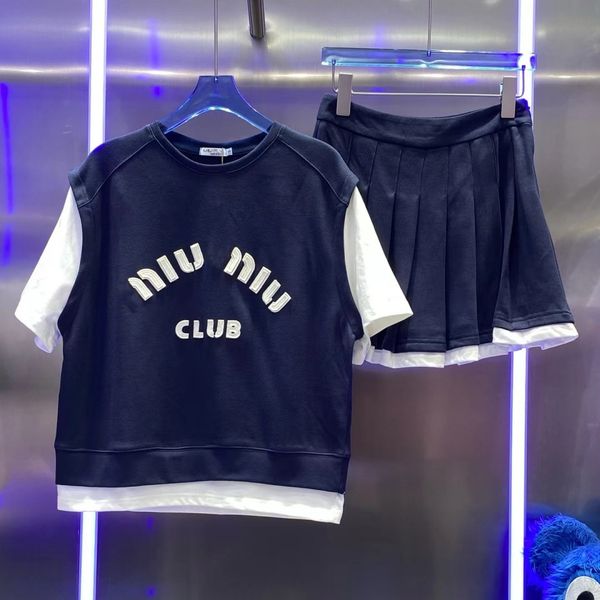 Designer Woman Two Piece Set Summer mium clothes Casual girly sports style crop top elastic waist pleated skirt suit, Navy blue
Designer Woman Two Piece Set Summer mium clothes Casual girly sports style crop top elastic waist pleated skirt suit, Navy blue