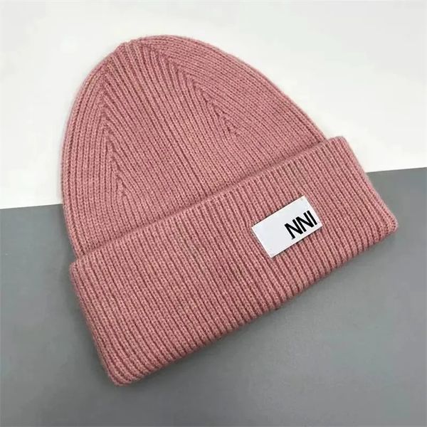 Wholesale Beanie designer brimless hats, luxurious and versatile knitted hats, warm letter triangle design hats, Christmas gifts, high-quality hats u3
Wholesale Beanie designer brimless hats, luxurious and versatile knitted hats, warm letter triangle design hats, Christmas gifts, high-quality hats u3