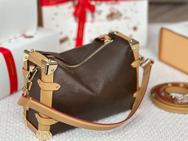 2024 new fashion makeup luxury connotation trend everything casual party business hand shoulder cross body bag, Brown
2024 new fashion makeup luxury connotation trend everything casual party business hand shoulder cross body bag, Brown