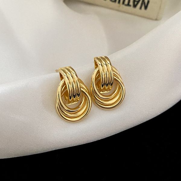 Luxury Designer Earrings Silver Needle Twisted Knotted Hoop Earrings for Women, Simple Hundred Metal Stud Earrings Gold Plated and Silver Plated
Luxury Designer Earrings Silver Needle Twisted Knotted Hoop Earrings for Women, Simple Hundred Metal Stud Earrings Gold Plated and Silver Plated