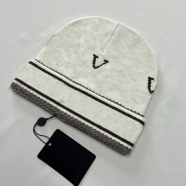 Newest Plaid designer beanie designer hats for men knitted bonnets winter hat fall thermal skull cap ski travel classical luxury beanies brown black grey keep warm s7
Newest Plaid designer beanie designer hats for men knitted bonnets winter hat fall thermal skull cap ski travel classical luxury beanies brown black grey keep warm s7
