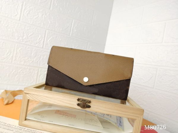 2023 Luxury Designer Bag Latest Dual Color Flower Multi functional Money Bag Card Bag, Envelope Bag, Featuring Various Pockets and Credit Card Slot, 808
2023 Luxury Designer Bag Latest Dual Color Flower Multi functional Money Bag Card Bag, Envelope Bag, Featuring Various Pockets and Credit Card Slot, 808