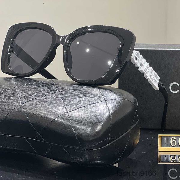 Designer Sunglasses luxury mens sunglasses for Women Eyeglasses Goggle Outdoor Beach Sun Glasses For Man Optional Hot stamping with box good nice
Designer Sunglasses luxury mens sunglasses for Women Eyeglasses Goggle Outdoor Beach Sun Glasses For Man Optional Hot stamping with box good nice