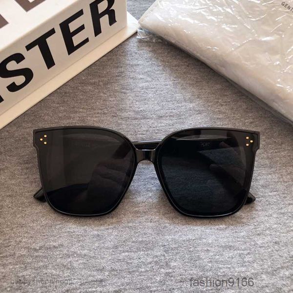 2021 Korean Design Sunglasses Men Trendy GM Large Frame Sunglasses Women Vintage Gentle Sun glasses Original Package HER
2021 Korean Design Sunglasses Men Trendy GM Large Frame Sunglasses Women Vintage Gentle Sun glasses Original Package HER