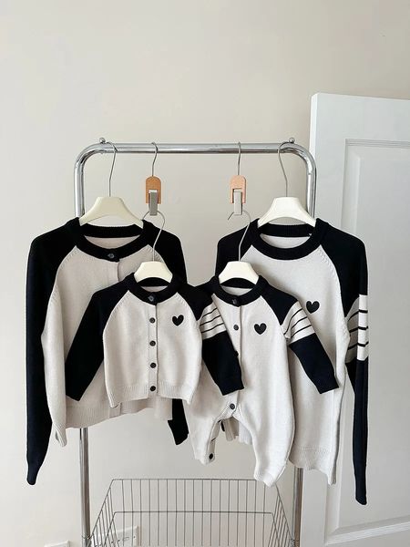Family Matching Outfits Knitted Mother Kids Mom Daughter Father Son Sweater Cotton Christmas Jersey Mommy and Me Clothes 240122, Black
Family Matching Outfits Knitted Mother Kids Mom Daughter Father Son Sweater Cotton Christmas Jersey Mommy and Me Clothes 240122, Black