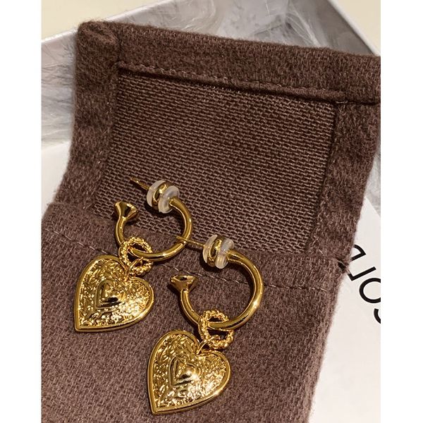 

Fashion French Earrings Vintage Heart Dangle Earrings Women European and American Style Luxury Designer Earrings for Women 18k Gold Plated