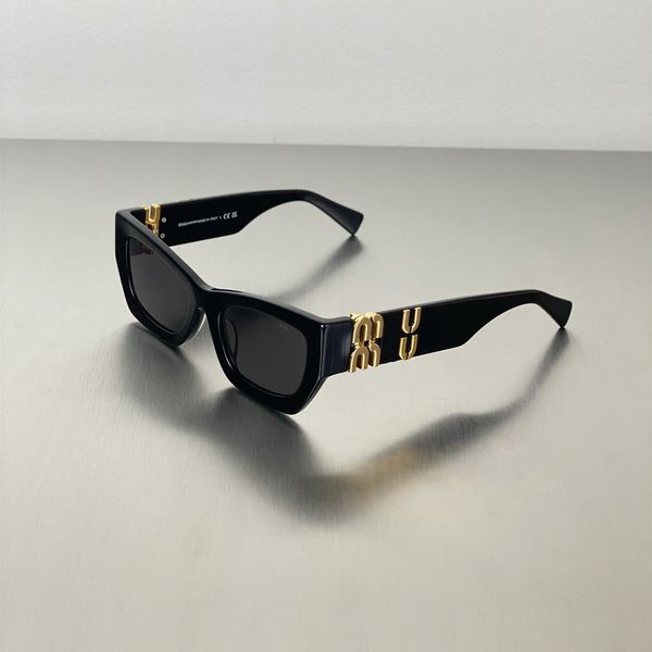 MIUI premium sense of fashion sunglasses women square sunglasses cat eye glasses French retro fashion sunglasses luxury fashion designer sunglasses
MIUI premium sense of fashion sunglasses women square sunglasses cat eye glasses French retro fashion sunglasses luxury fashion designer sunglasses