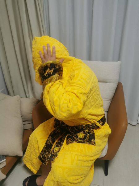 Yellow Bath Ins Letter Jacquard Sleepwear Black Soft Touch Casual Robes Nightgown Hotel Robe
Yellow Bath Ins Letter Jacquard Sleepwear Black Soft Touch Casual Robes Nightgown Hotel Robe