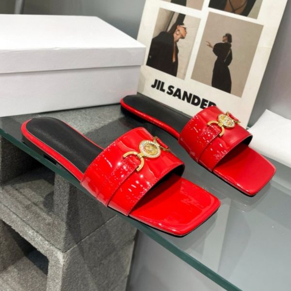 New fashion slippers, luxury designer sandals, genuine leather letter beach shoes, outdoor anti slip women's sandals, rubber flat bottom, sexy slippers, indoor shoes, 11
New fashion slippers, luxury designer sandals, genuine leather letter beach shoes, outdoor anti slip women's sandals, rubber flat bottom, sexy slippers, indoor shoes, 11