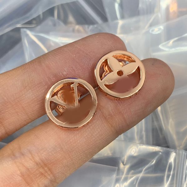 Luxury Brand Flower Ear Stud Earrings Classic Designer Women Gold Silver Plated Stainless Steel Crystal Rhinestone Fashion Jewerlry Accessories Wholesale
Luxury Brand Flower Ear Stud Earrings Classic Designer Women Gold Silver Plated Stainless Steel Crystal Rhinestone Fashion Jewerlry Accessories Wholesale