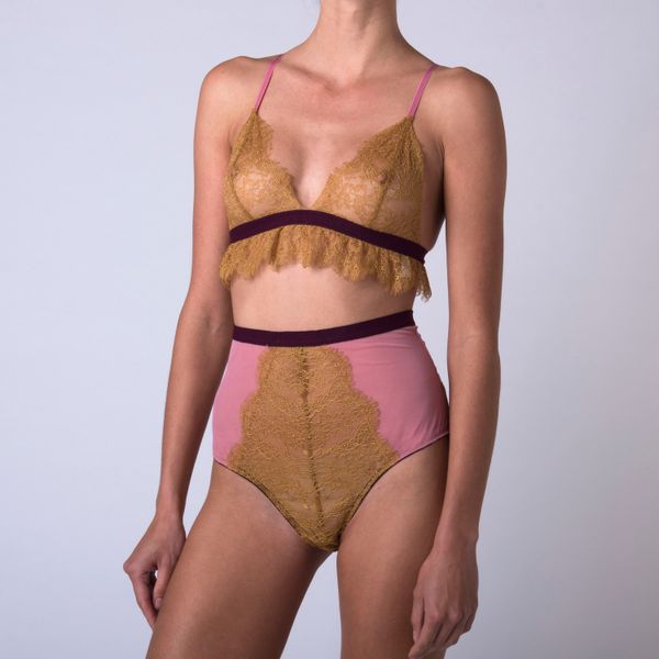 dora larsen LACE TRIANGOLO bra lingerie set panty 2 pieces underwired transparent balconette knickers full brief nightwear black white red trendy sexy
dora larsen LACE TRIANGOLO bra lingerie set panty 2 pieces underwired transparent balconette knickers full brief nightwear black white red trendy sexy