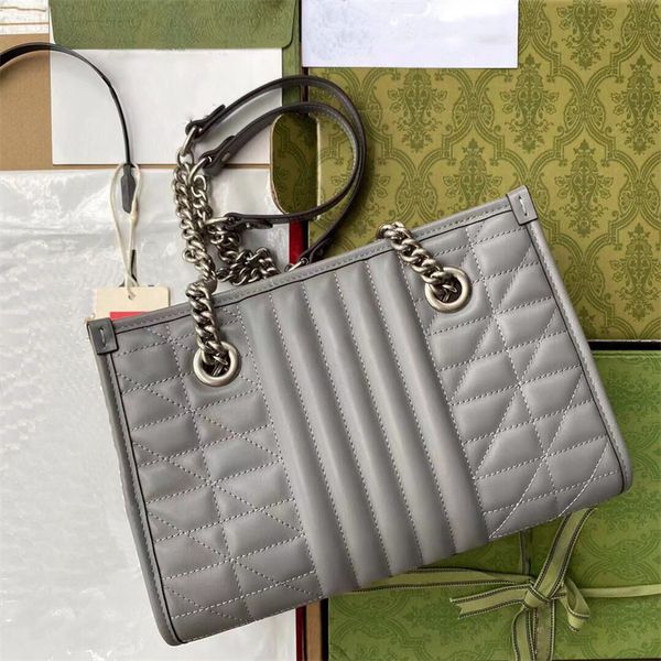 Luxury Men Designer Duffle Bags Women Nylon Travel Bag Large Capacity Handbag Canvas Tote Key Pouch With combination lock Black GM Size 50cm, 50*27*25cm
Luxury Men Designer Duffle Bags Women Nylon Travel Bag Large Capacity Handbag Canvas Tote Key Pouch With combination lock Black GM Size 50cm, 50*27*25cm