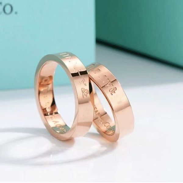 Luxury Fashion Designer Rings Letters Logo Wide Ring with Diamonds Exquisite Simple Classic Rings for Men and Women
Luxury Fashion Designer Rings Letters Logo Wide Ring with Diamonds Exquisite Simple Classic Rings for Men and Women