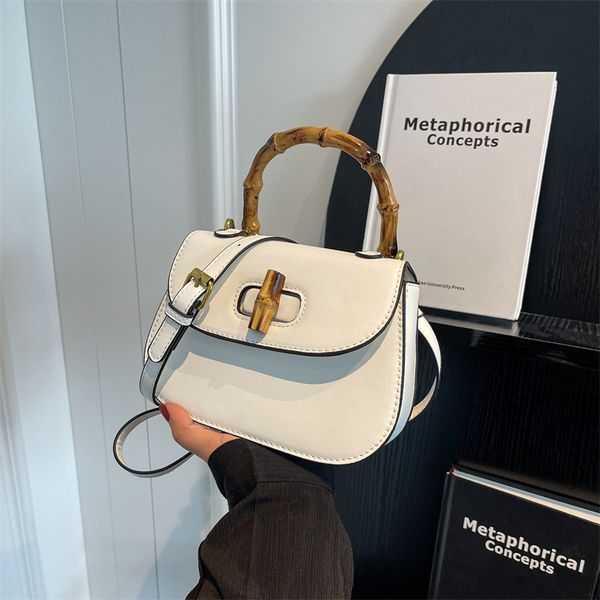 Factory sales ladies leathers shoulder bags elegant simple solid color embossed handbag retro buckle women backpack street trend contrast leather tote bag 738, Fuchsia
Factory sales ladies leathers shoulder bags elegant simple solid color embossed handbag retro buckle women backpack street trend contrast leather tote bag 738, Fuchsia