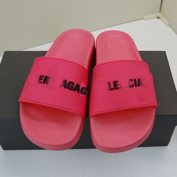 Fashion Designer slippers Sliders summer beach sandals Wooden flat mules The simple design makes this flat sole a true summer day AAA99823
Fashion Designer slippers Sliders summer beach sandals Wooden flat mules The simple design makes this flat sole a true summer day AAA99823