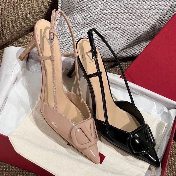 Women Designer Sandals High Heels Pointed Shoes Genuine Leather Luxury Brand Summer Nude Black Matte Stiletto Heels Sandal with Red Dust Bag Size 34-44, Red matte
Women Designer Sandals High Heels Pointed Shoes Genuine Leather Luxury Brand Summer Nude Black Matte Stiletto Heels Sandal with Red Dust Bag Size 34-44, Red matte
