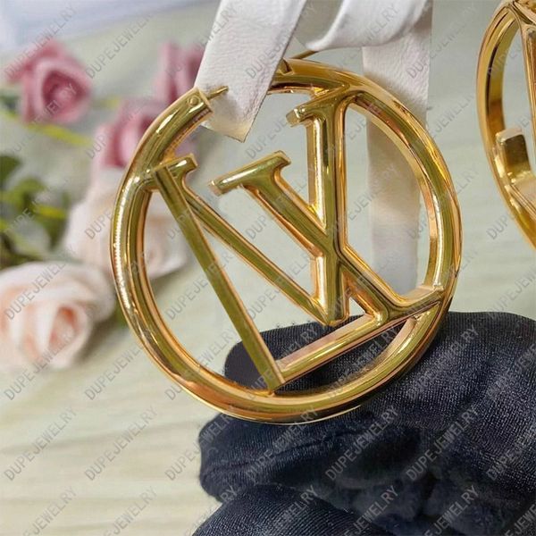 Earrings Designer For Women Hoop Fashion 18k Gold Earstuds With Box Woman Luxury Ladies Jewelry Valentines Day Gift High Quality 4CM
Earrings Designer For Women Hoop Fashion 18k Gold Earstuds With Box Woman Luxury Ladies Jewelry Valentines Day Gift High Quality 4CM