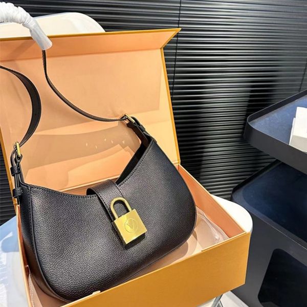 Woman Crossbody Moon Bags Designer Bag Luxury Hobo Gold Lock Leather Cross Body Tote Bag Leather 2024, Black(l0g0)
Woman Crossbody Moon Bags Designer Bag Luxury Hobo Gold Lock Leather Cross Body Tote Bag Leather 2024, Black(l0g0)