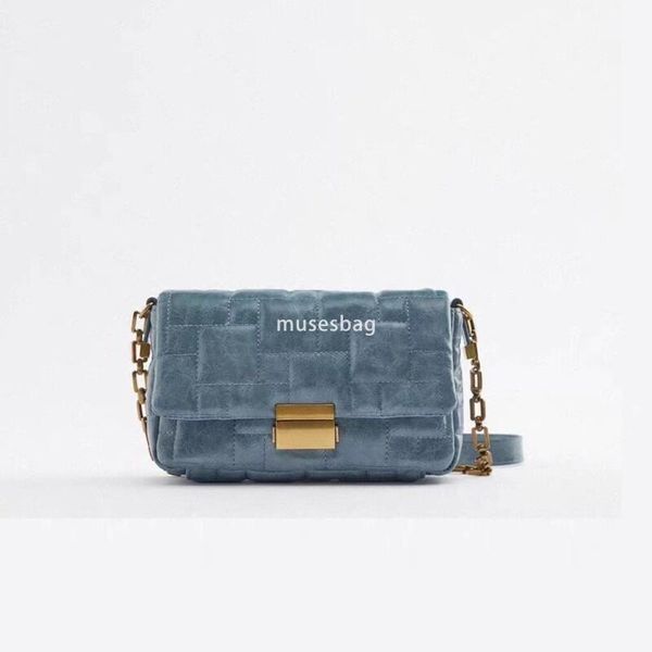 New Women's Commuting Bag Luxury and Versatile Single Shoulder Bag Chain Small Square Bag Black Retro Crossbody Bag, Sky blue
New Women's Commuting Bag Luxury and Versatile Single Shoulder Bag Chain Small Square Bag Black Retro Crossbody Bag, Sky blue