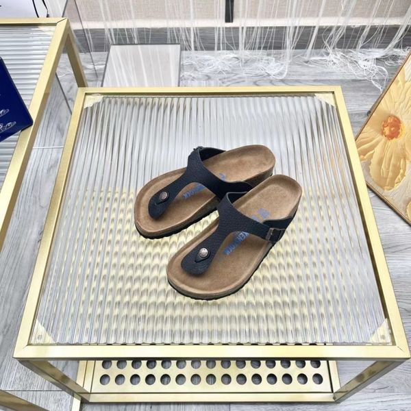 Designer Sandals Slides Foam Runners Room Birkinstock Pantoufle Dlaquette Shoes Scuffs Soft Travel Leather Beach Classics Unisex Slippers 35-44, A23
Designer Sandals Slides Foam Runners Room Birkinstock Pantoufle Dlaquette Shoes Scuffs Soft Travel Leather Beach Classics Unisex Slippers 35-44, A23