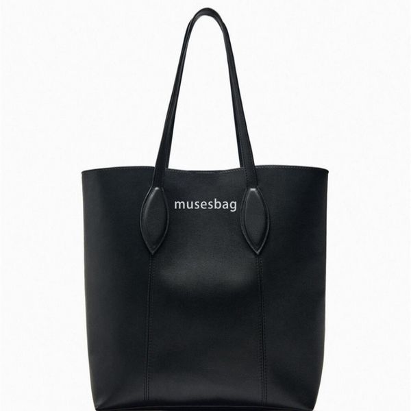 High quality new fashionable niche design single shoulder bag thread catching decoration crossbody bag large capacity travel shopping tote bag, Black
High quality new fashionable niche design single shoulder bag thread catching decoration crossbody bag large capacity travel shopping tote bag, Black