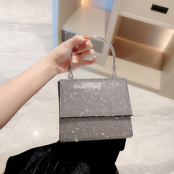 High quality women's designer sparkling rhinestones holding elegant socialites silver dinner retro classic cheongsam bag chain strip dress handbag
High quality women's designer sparkling rhinestones holding elegant socialites silver dinner retro classic cheongsam bag chain strip dress handbag