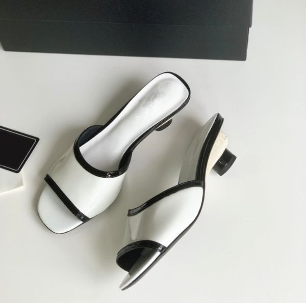 Designer Cat heels sandals and slippers women Open toe all match Simplicity classic Black white sexy Ladies holiday party Low heel sandals Holiday slippers
Designer Cat heels sandals and slippers women Open toe all match Simplicity classic Black white sexy Ladies holiday party Low heel sandals Holiday slippers