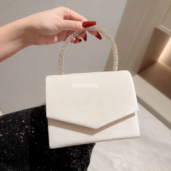 Designer Women High Quality Luxury Fashion Velvet Banquet Bag Dress Evening Dress Elegance Flap Handbag Celebrity Women Shining Water Diamond Small Square Bag, Black
Designer Women High Quality Luxury Fashion Velvet Banquet Bag Dress Evening Dress Elegance Flap Handbag Celebrity Women Shining Water Diamond Small Square Bag, Black