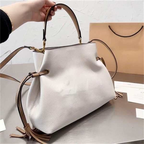 designer bag Top Luxurys Designer Bag Fashion Women Tote Bags Genuine Leather Totes Cab Handbags Crossbody Handle Bag Large Capacity Wallet Shopping Purses, Black 31x25cm
designer bag Top Luxurys Designer Bag Fashion Women Tote Bags Genuine Leather Totes Cab Handbags Crossbody Handle Bag Large Capacity Wallet Shopping Purses, Black 31x25cm