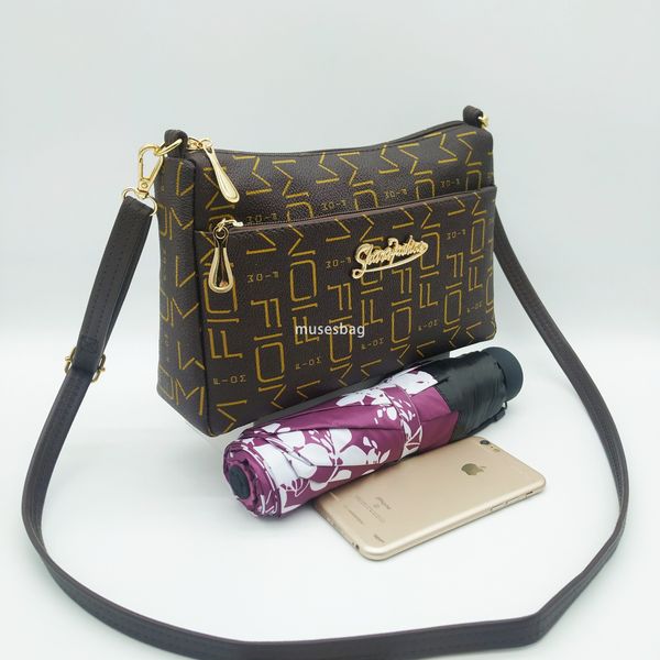 High quality women's designer temperament fashionable and retro simple and practical single shoulder diagonal cross women's bag for middle-aged and elderly mothers, Checkered pattern
High quality women's designer temperament fashionable and retro simple and practical single shoulder diagonal cross women's bag for middle-aged and elderly mothers, Checkered pattern