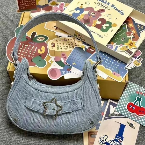 High quality five pointed star decorative handbag women's small bag mobile phone bag new high-end feeling autumn retro denim star girl shoulder bag niche, White
High quality five pointed star decorative handbag women's small bag mobile phone bag new high-end feeling autumn retro denim star girl shoulder bag niche, White