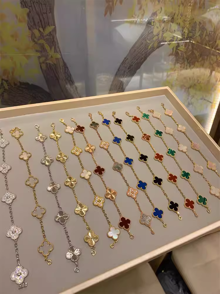 Beauty daily wear, Christmas Valentine's Day party gifts, designer leaf grass super cost-effective high-quality bracelet
Beauty daily wear, Christmas Valentine's Day party gifts, designer leaf grass super cost-effective high-quality bracelet