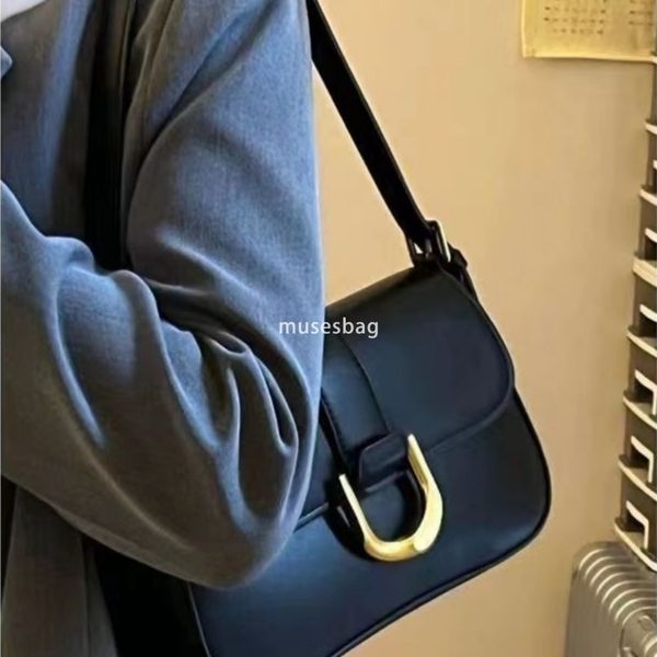 High end Fashion Casual Bag New Underarm Luxury Versatile One Shoulder Crossbody Bag French Small Korean Small Body Bag Single, Black
High end Fashion Casual Bag New Underarm Luxury Versatile One Shoulder Crossbody Bag French Small Korean Small Body Bag Single, Black