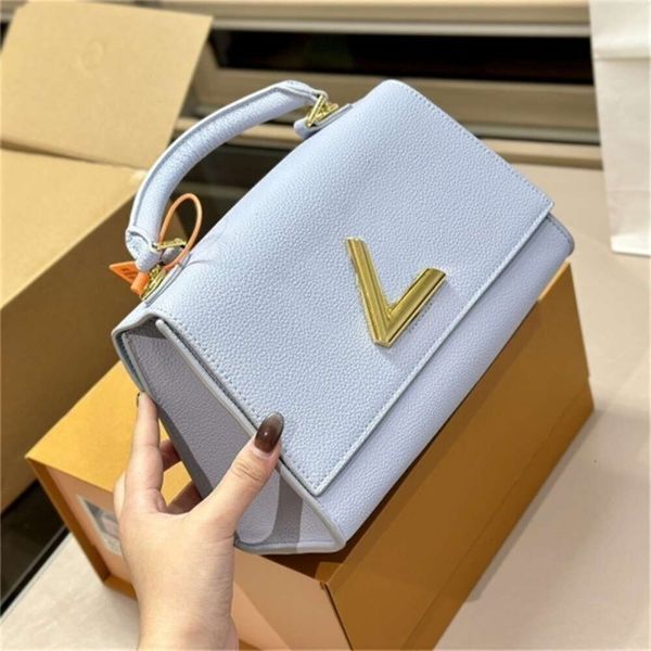 designer bag Fashion Designer Bag Shoulder Lady Twist Clutch Classic Design Grace Plain Colors Women Soft Real Leather Louies Handbag Trend Brand Handle, 4 25x16cm
designer bag Fashion Designer Bag Shoulder Lady Twist Clutch Classic Design Grace Plain Colors Women Soft Real Leather Louies Handbag Trend Brand Handle, 4 25x16cm