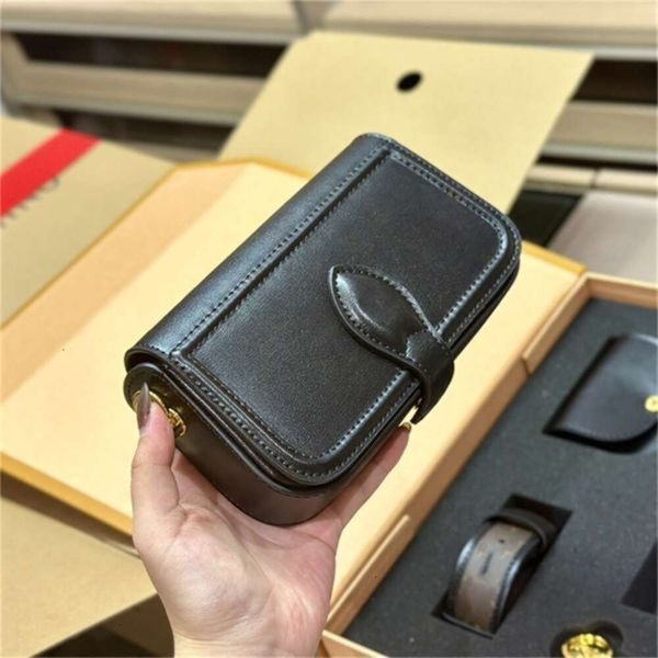 designer bag New Arrival Designer Bag Women Shoulder Officier Key Chain Classic Design Grace Plain Colors Soft Leather Louies Handbag Trend Brand Cool Be, 18x12cm set
designer bag New Arrival Designer Bag Women Shoulder Officier Key Chain Classic Design Grace Plain Colors Soft Leather Louies Handbag Trend Brand Cool Be, 18x12cm set