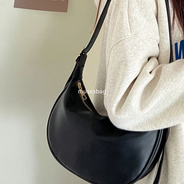 High quality niche small bag women's bag new niche design fashionable and casual black single shoulder crossbody bag versatile dumpling bag
High quality niche small bag women's bag new niche design fashionable and casual black single shoulder crossbody bag versatile dumpling bag