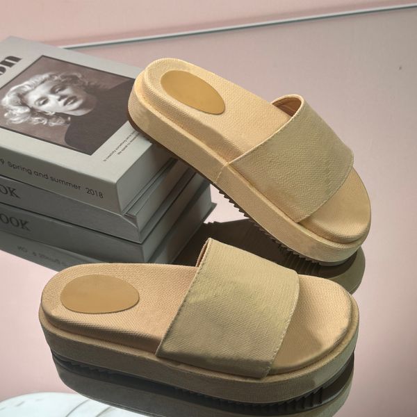 Designer Sandals Slippers Summer Men Women Shoes Shaped Slides Molded footbed in black Tonal rubber shoes, #11
Designer Sandals Slippers Summer Men Women Shoes Shaped Slides Molded footbed in black Tonal rubber shoes, #11