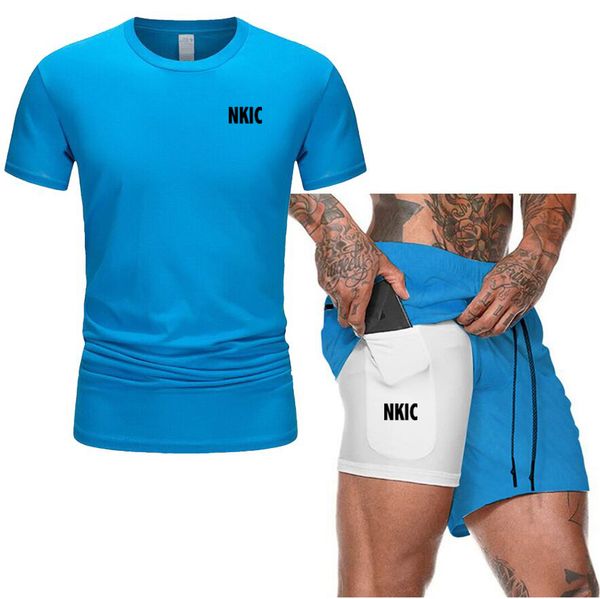 Summer Sportswear Men' Set Short-sleeved Blue T-shirt Shorts 2Piece Set Tracksuit Dashion Jogging Casual Men' Sets Plus Size -2XL, Navy blue
Summer Sportswear Men' Set Short-sleeved Blue T-shirt Shorts 2Piece Set Tracksuit Dashion Jogging Casual Men' Sets Plus Size -2XL, Navy blue