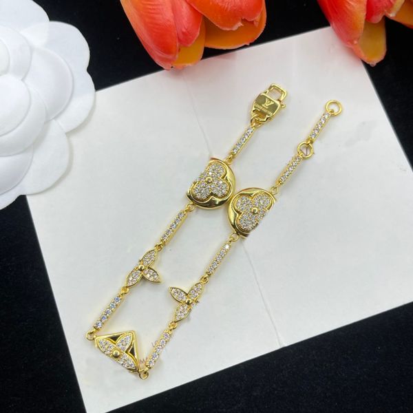 Classic Designer Charm Diamond Bracelets Brand Letter Chain Bracelet Birthday Bangle Party 18k Gold Plated Jewelry Gift with Box
Classic Designer Charm Diamond Bracelets Brand Letter Chain Bracelet Birthday Bangle Party 18k Gold Plated Jewelry Gift with Box