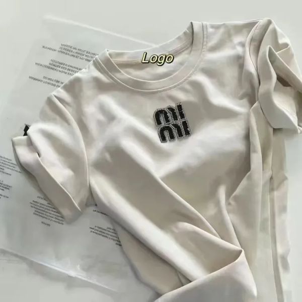 Womens T-shirt Womens T Shirt Tops Tees Mius Designer Clothes Women Tshirt Shorts Men Summer Letter Diamond Print Summer Pure Cotton Teeshirt CXG2406211F8, White
Womens T-shirt Womens T Shirt Tops Tees Mius Designer Clothes Women Tshirt Shorts Men Summer Letter Diamond Print Summer Pure Cotton Teeshirt CXG2406211F8, White