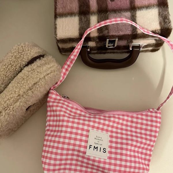 New niche design high-quality dopamine plaid underarm bag Korean one shoulder handbag niche minimalist handbag women canvas bag, Pink
New niche design high-quality dopamine plaid underarm bag Korean one shoulder handbag niche minimalist handbag women canvas bag, Pink