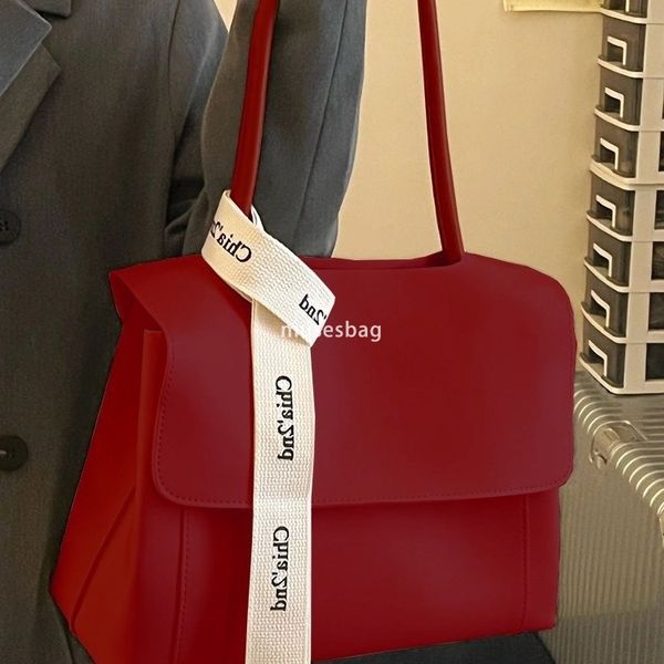 Korean version of high-capacity commuting bag for women high-end and versatile new trendy and fashionable one shoulder crossbody underarm square tote bag, Brown
Korean version of high-capacity commuting bag for women high-end and versatile new trendy and fashionable one shoulder crossbody underarm square tote bag, Brown