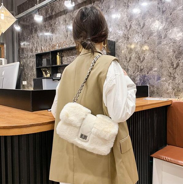 Wholesale factory ladies shoulder bags 4 colors niche design solid color plush chain bag flip buckle retro handbags winter popular Mao Mao handbag 0376#, Khaki
Wholesale factory ladies shoulder bags 4 colors niche design solid color plush chain bag flip buckle retro handbags winter popular Mao Mao handbag 0376#, Khaki