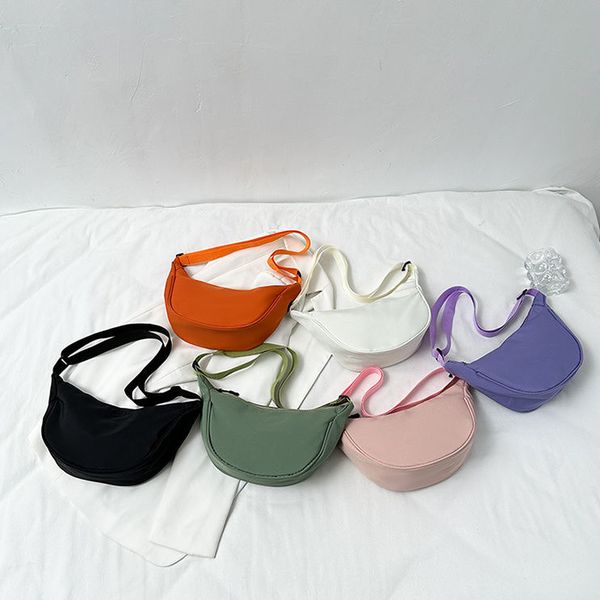 10A designer Woman Straw Bags Nylon shoulder bags Hobos Handbags underarm Chain Purses Designer Crossbody pocket bag, Gold
10A designer Woman Straw Bags Nylon shoulder bags Hobos Handbags underarm Chain Purses Designer Crossbody pocket bag, Gold