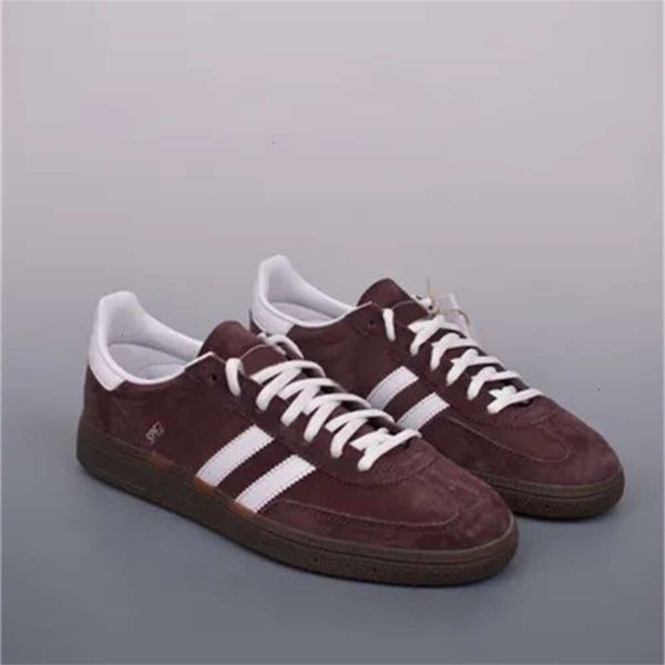 Sambasneakers Handballs Spezially Navy Running Shoes Woman Men Almost Yellow Black Grey Brown Gum Light Blue White Clear Pink Arctic Night Sneakers 169, Red
Sambasneakers Handballs Spezially Navy Running Shoes Woman Men Almost Yellow Black Grey Brown Gum Light Blue White Clear Pink Arctic Night Sneakers 169, Red